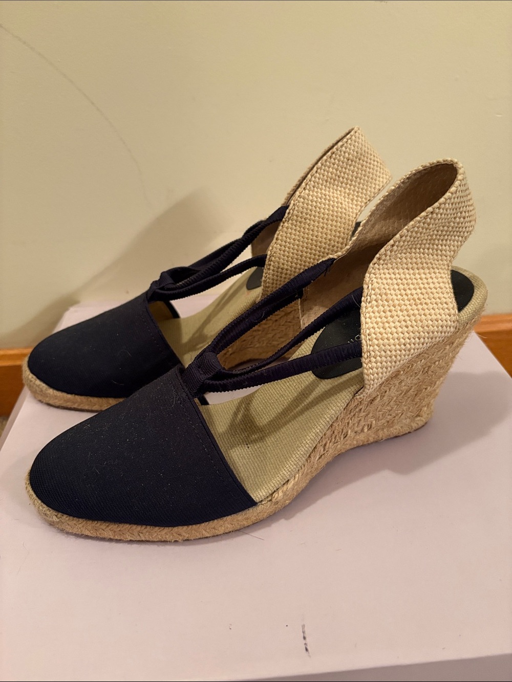 New Adrienne Vittadini Espadrille Wedge Slingback in Navy and Natural Sz 9
